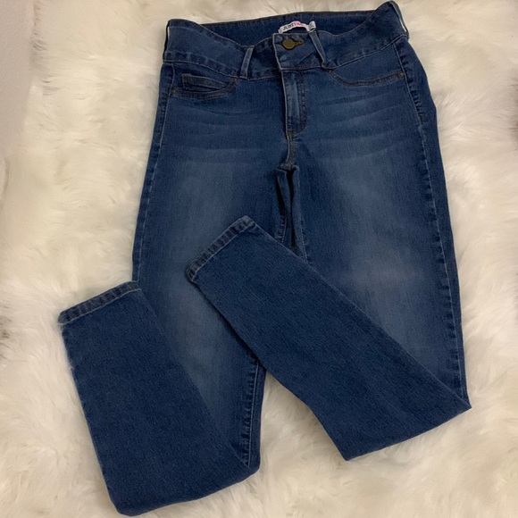 JustFab Denim - ❌SOLD❌ Skinny Jeans - Size 8 - Stretch